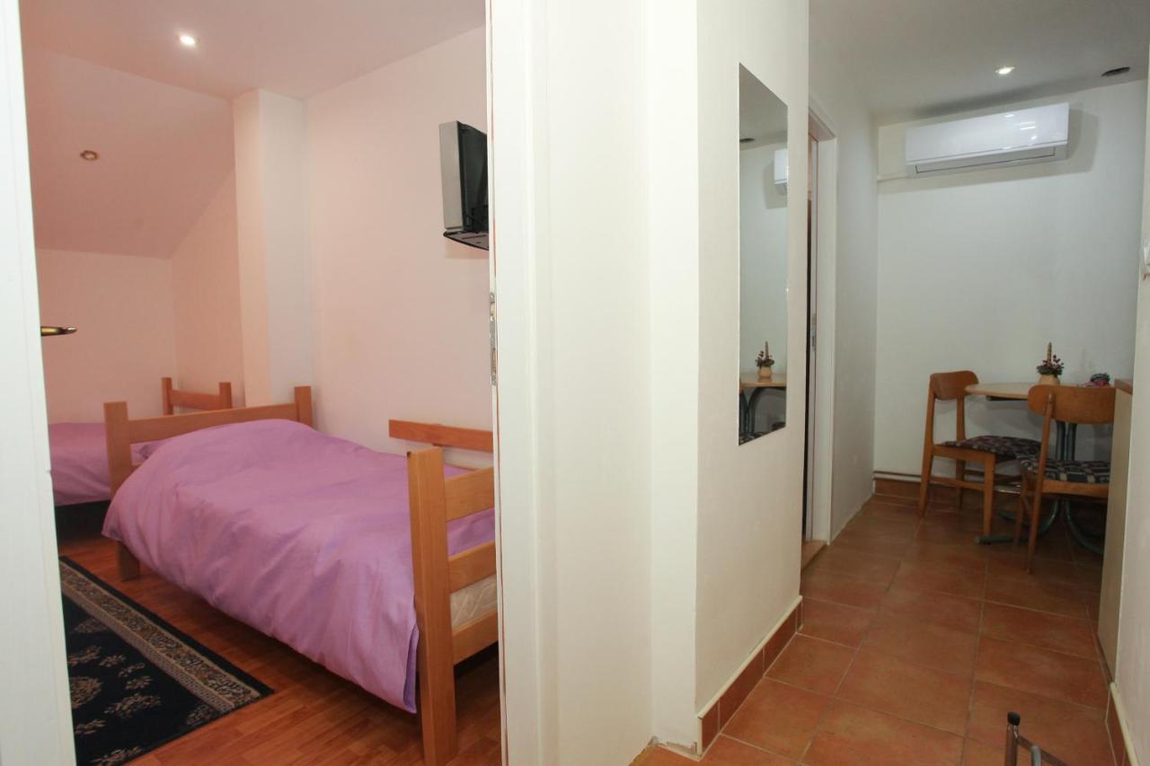 Apartman Carpe Diem 2 Zajecar Ngoại thất bức ảnh