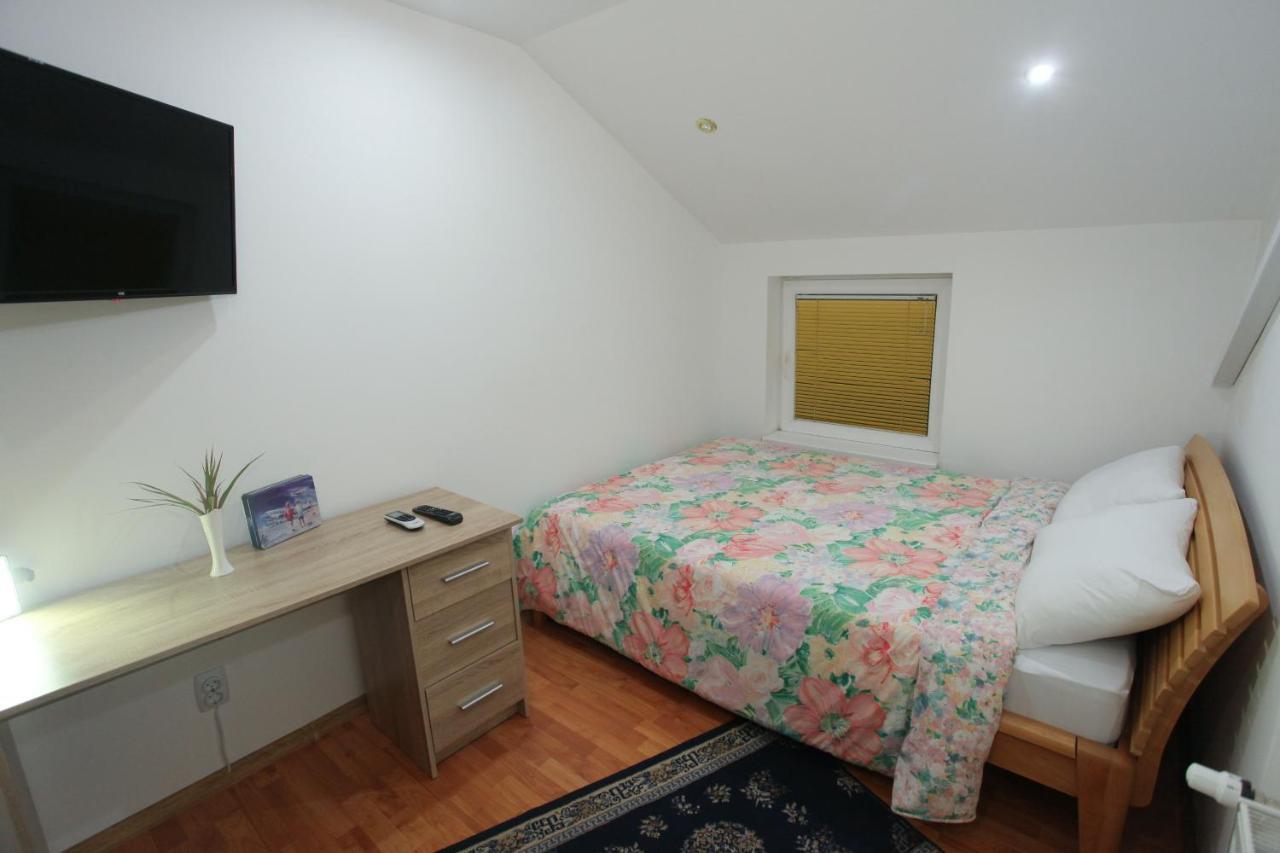 Apartman Carpe Diem 2 Zajecar Ngoại thất bức ảnh